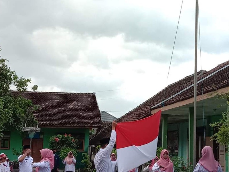 Halaman Sekolah